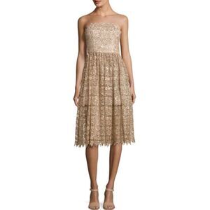 NWT Alice and Olivia Alma Embellished Mid-Length Lace Party Dress